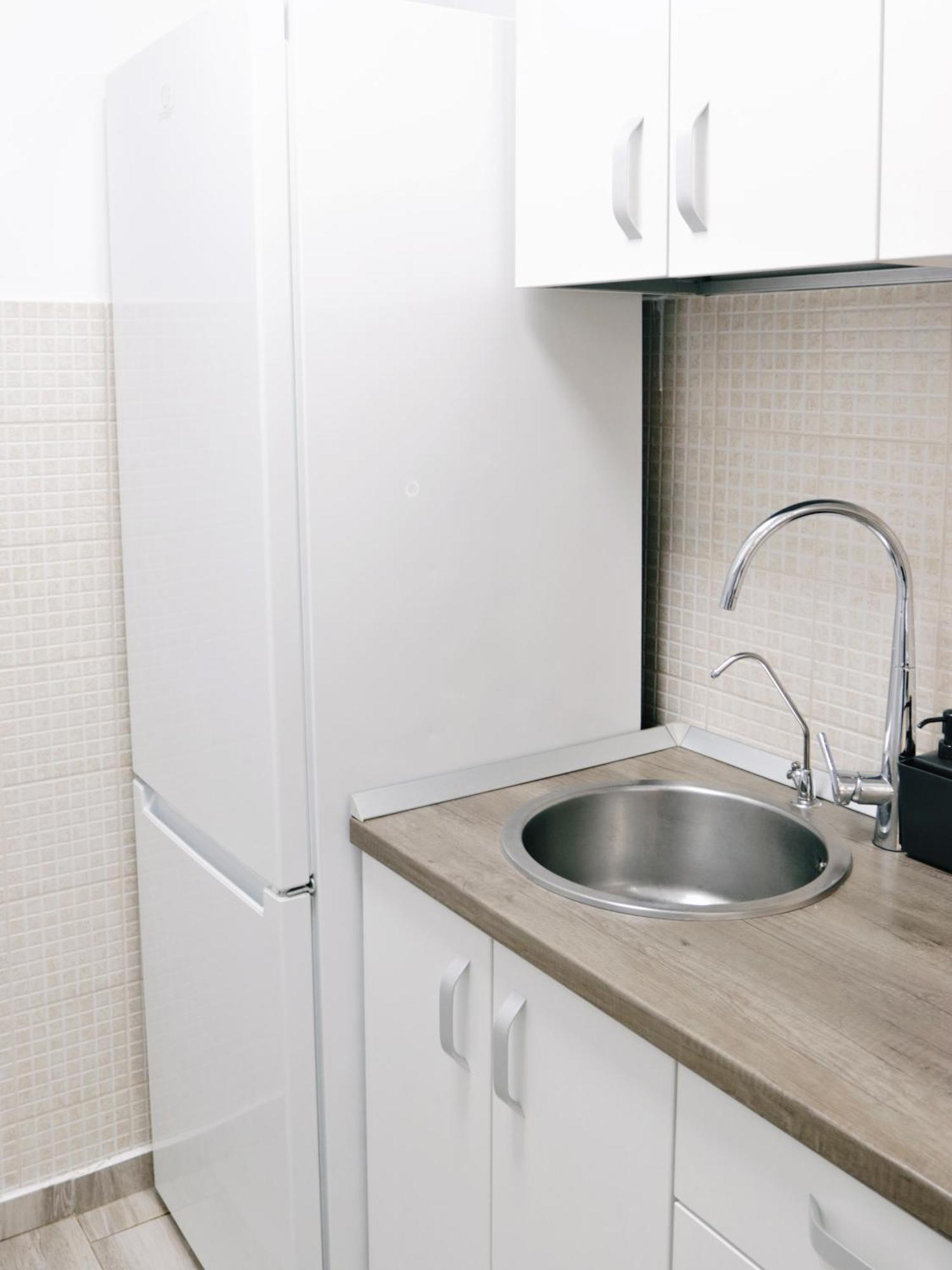 City Base I 2 Bedroom Apt Victoriei Bukarest Exteriör bild